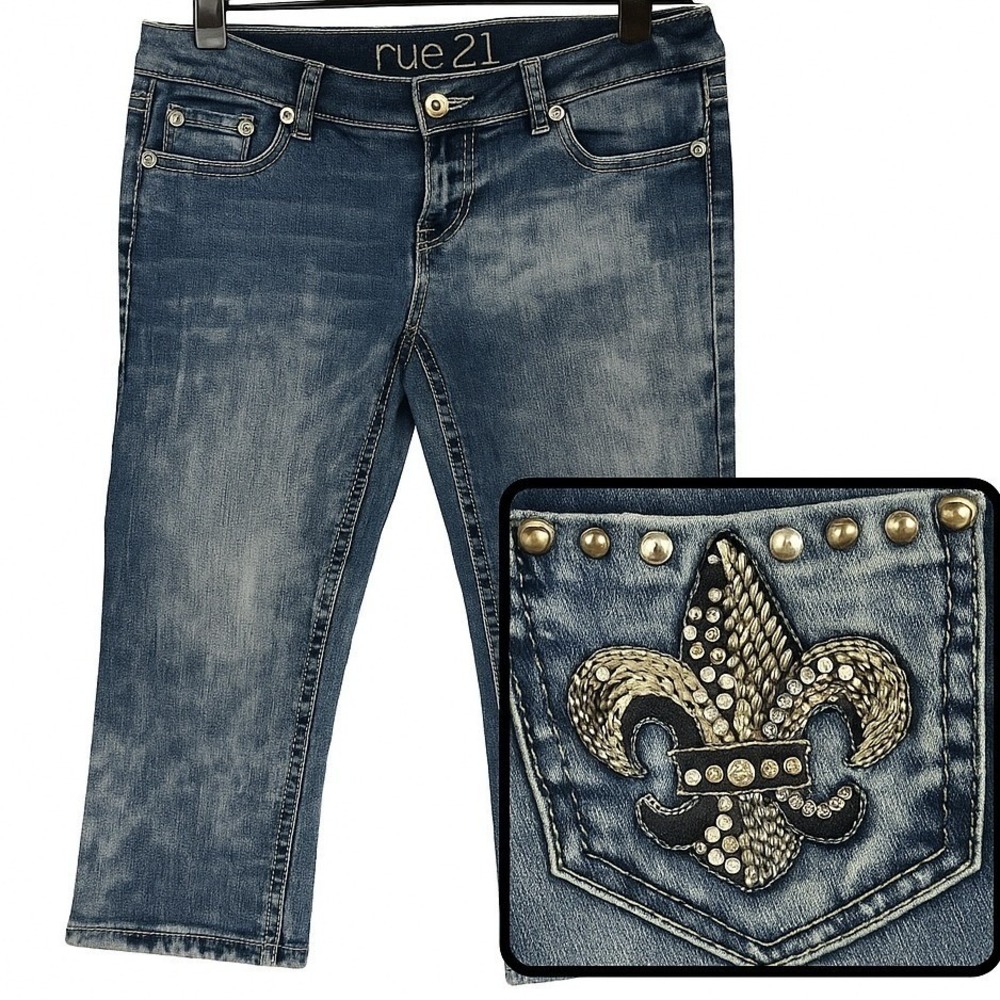 Rue21 Jeans 7/8 Blue Denim Curvy‎ Crops Bling Rhinestone Capri Sequins Stitching